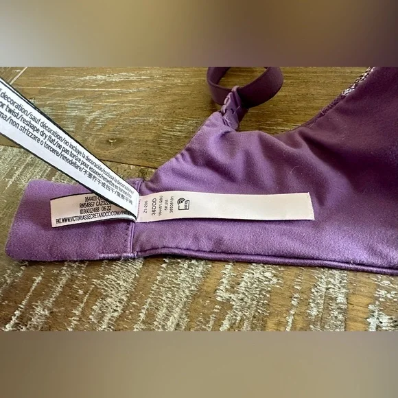 Victoria’s Secret Line Perfect Coverage Bra, Size 36DDD, NEW! - Picture 9 of 9